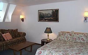 Jackson Fork Inn 3*